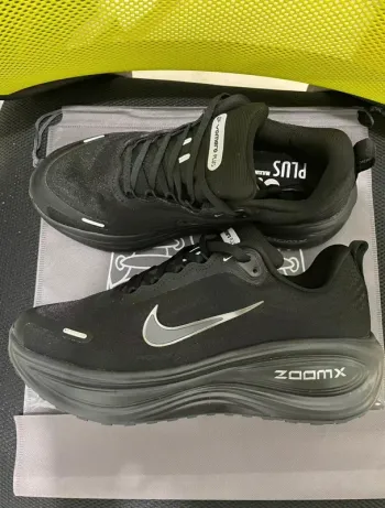 Nike Vomero Running Shoes d'occasion