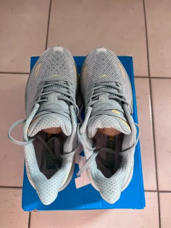 Used Hoka Clifton 9 bike — image 5 of 9