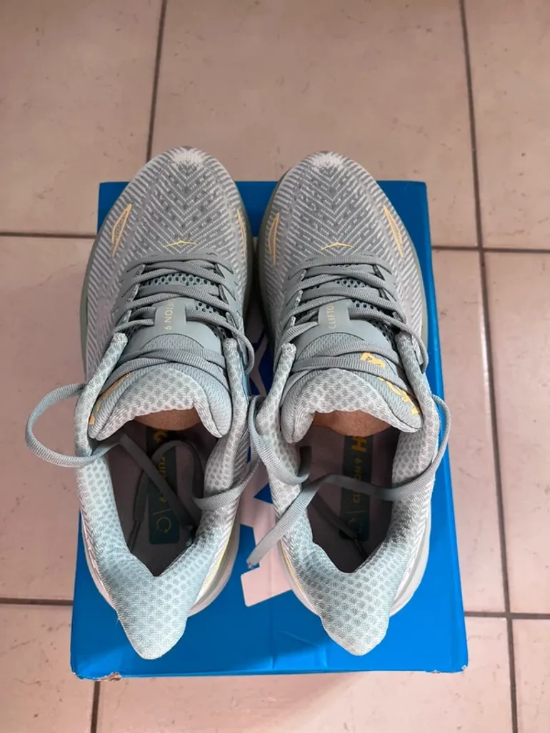 Used Hoka Clifton 9 bike — image 5 of 9