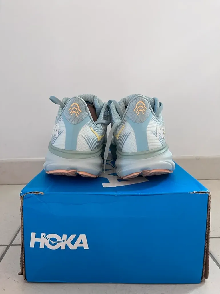 Used Hoka Clifton 9 bike — image 3 of 9