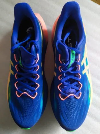 Used Orange Super Blast 3 Running Shoes