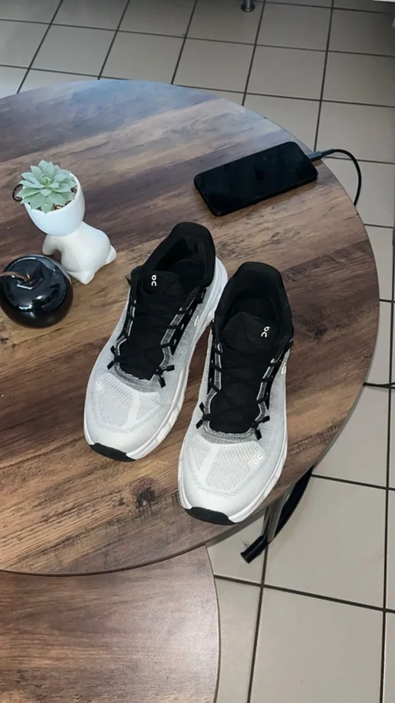 On Running Cloud bike usato — immagine 3 di 7