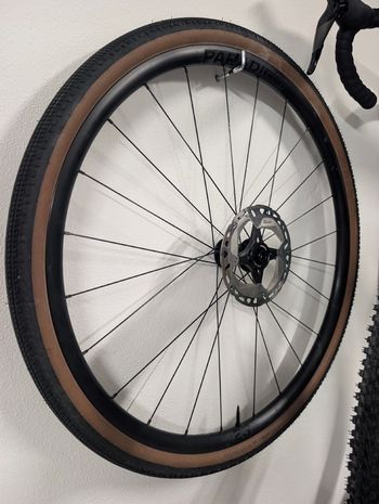 Bontrager Paradigm 23 TLR Disc 2026 Wheels d'occasion