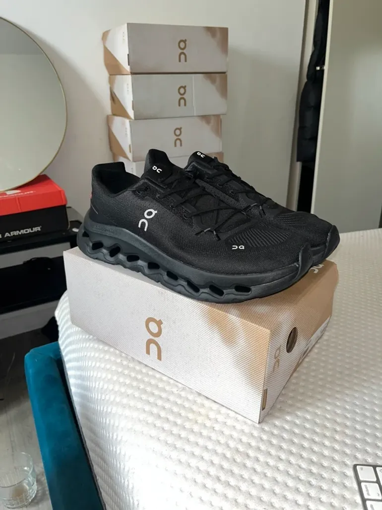 On Running Cloud bike usato — immagine 3 di 4