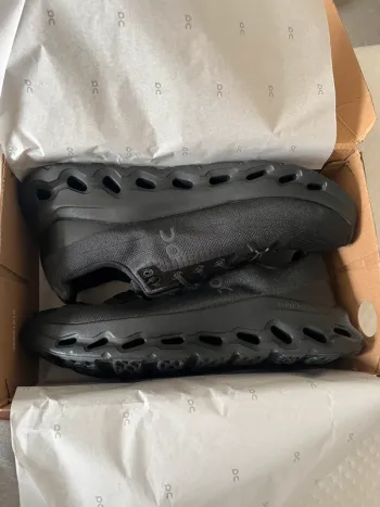 On Running Cloud Running Shoes usato