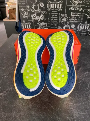 Used Nike Vomero Plus bike — image 8 of 9