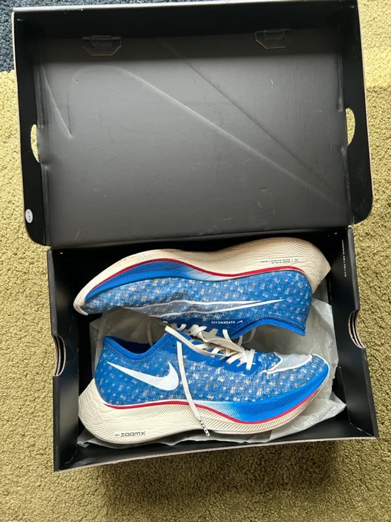 Used Nike ZoomX Vaporfly Next% bike — image 2 of 12