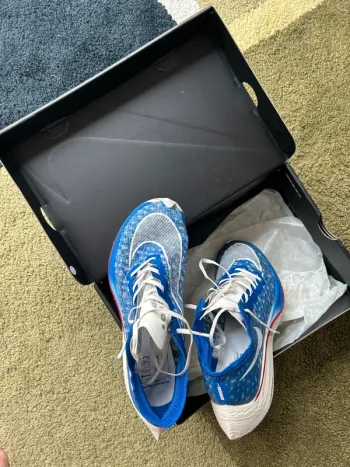 Used Nike ZoomX Vaporfly Next% bike — image 9 of 12