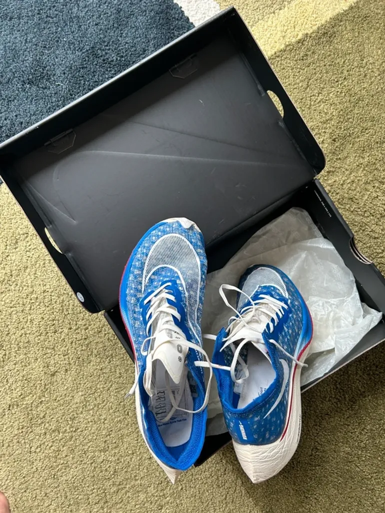 Used Nike ZoomX Vaporfly Next% bike — image 9 of 12