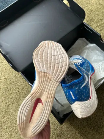 Used Nike ZoomX Vaporfly Next% bike — image 10 of 12