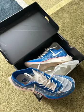 Used Nike ZoomX Vaporfly Next% bike — image 6 of 12