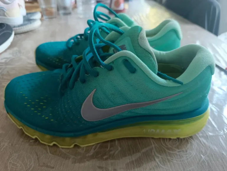 Used Nike Air Max 2017 bike — image 2 of 9