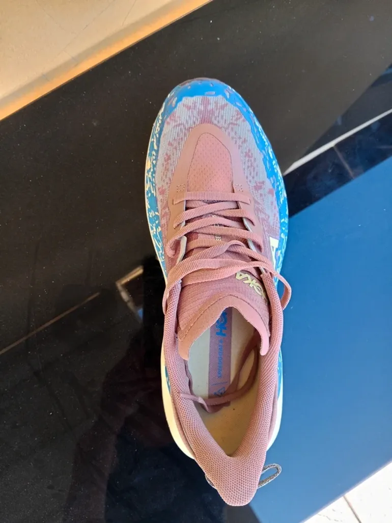 Used Hoka Speedgoat 6 bike — image 3 of 7