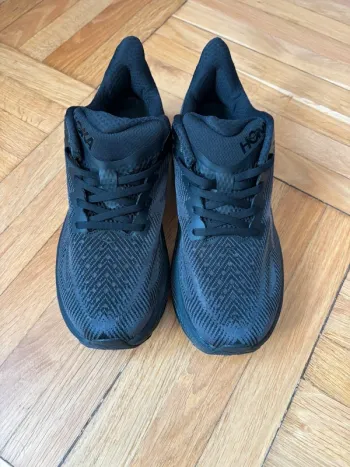Used Hoka Clifton 9 Running Shoes