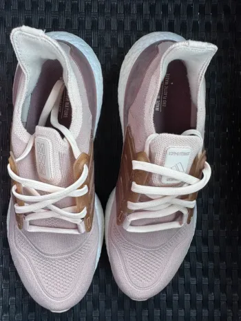 Used Adidas Ultraboost 22 bike — image 7 of 8