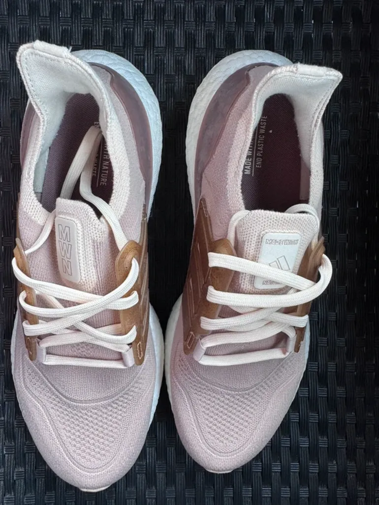 Used Adidas Ultraboost 22 bike — image 7 of 8
