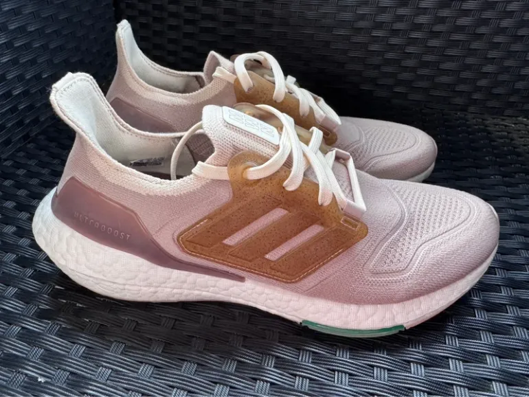 Used Adidas Ultraboost 22 bike — image 3 of 8