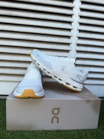 Used 100% ON Running Shoes bike — image 2 of 8