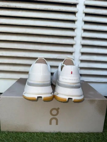 Used 100% ON Running Shoes bike — image 6 of 8