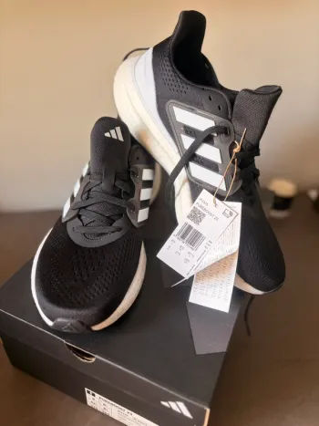 Brugt Adidas Pureboost 23 Running Shoes