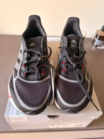 Used Supernova +m Running Shoes