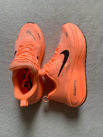 Used Lightweight Vomero Plus Running Shoes