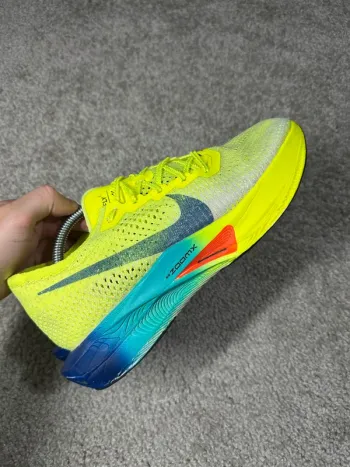Lightweight ZoomX Vaporfly 3 bike d'occasion — image 5 sur 13