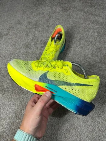 Used Lightweight ZoomX Vaporfly 3 Running Shoes