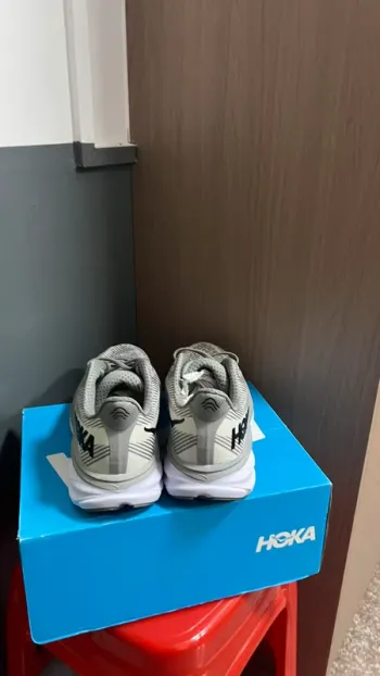 Used Hoka Shoes size 43 bike — image 4 of 6