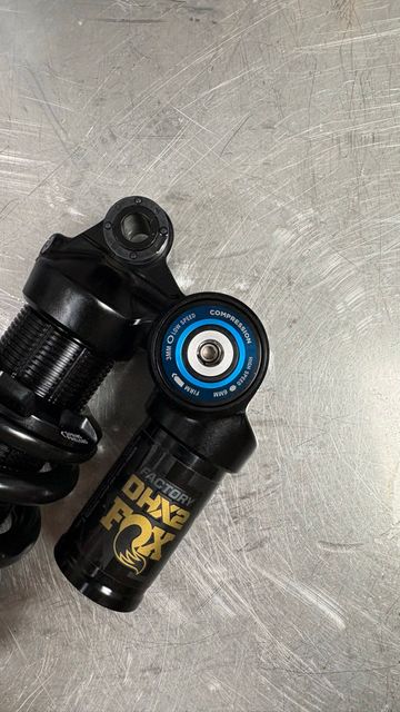 Used Fox DHX 2026 bike — image 3 of 4