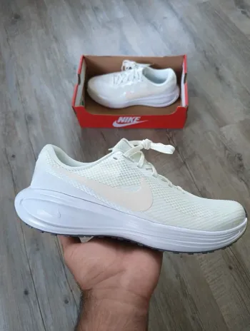 Used Nike Revolution 8 Running Shoes