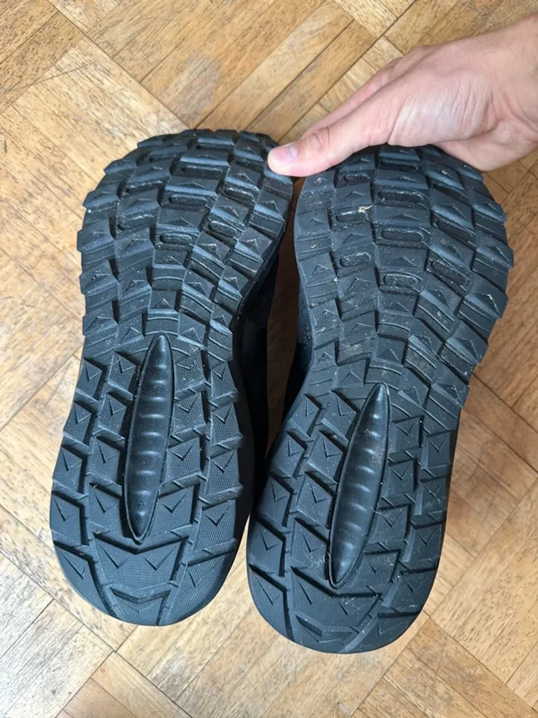 Used New Balance Running Shoes Gore-Tex bike — image 4 of 4