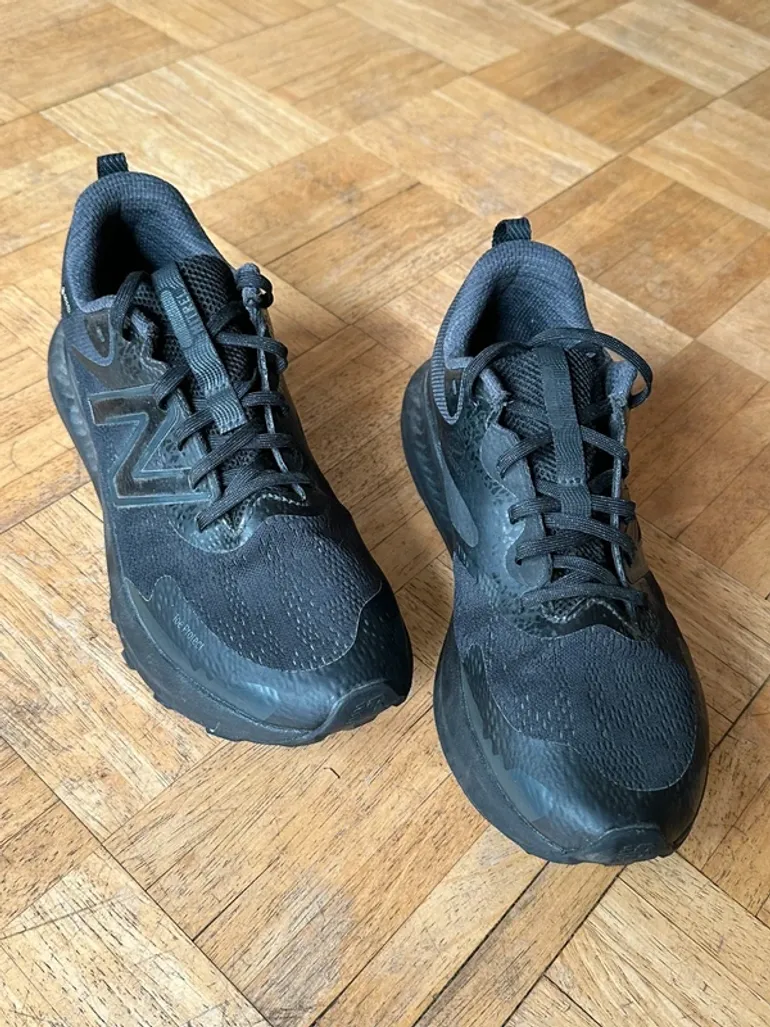 Used New Balance Running Shoes Gore-Tex bike — image 2 of 4