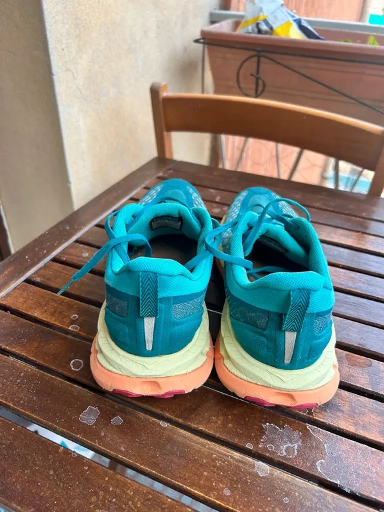 Used Hoka Mafate Speed 4 bike — image 2 of 6