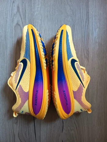 Nike Vomero 18 SE bike d'occasion — image 4 sur 9