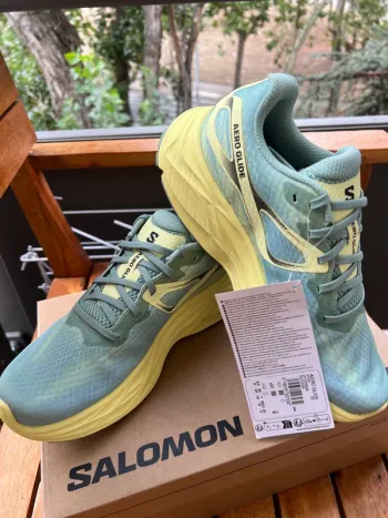 Used Premium Aero Glide Running Shoes