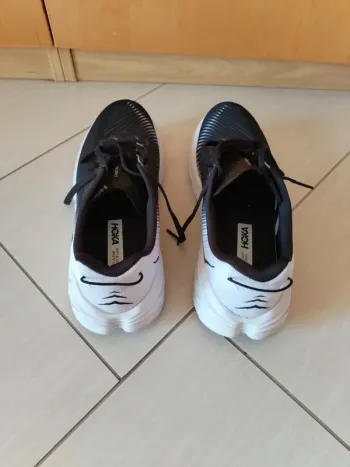 Used Hoka Rincon 3 bike — image 2 of 7