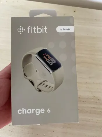 Used Fitbit Charge 6 bike — image 3 of 4