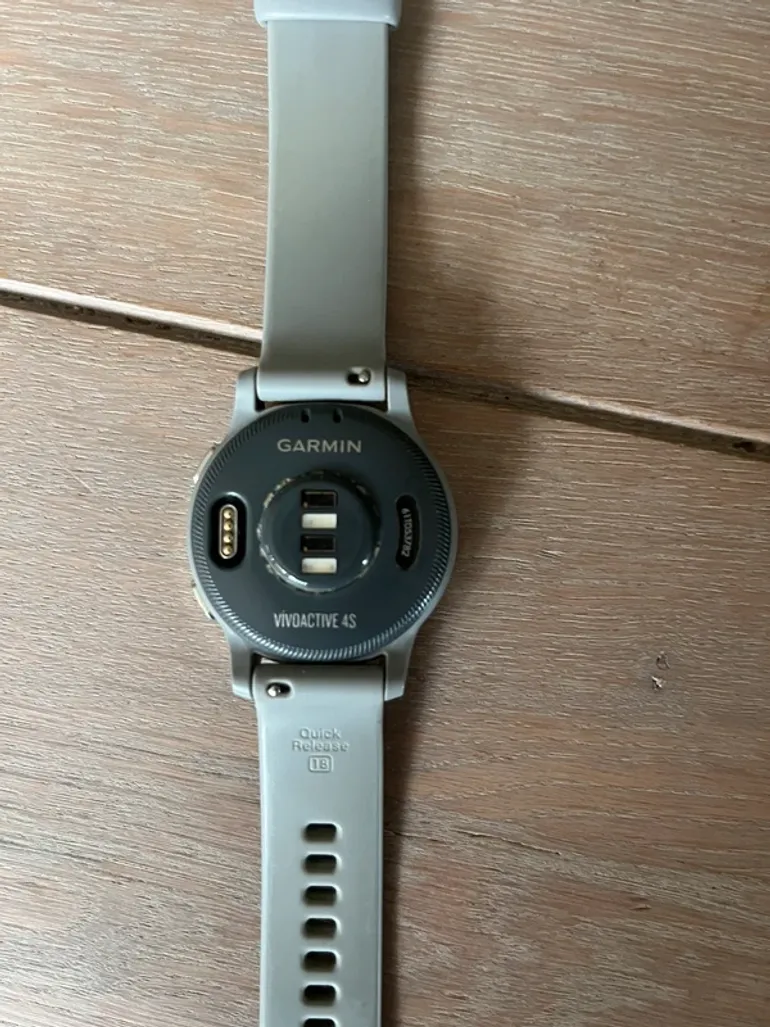 Used Garmin vivoactive 4S bike — image 2 of 7