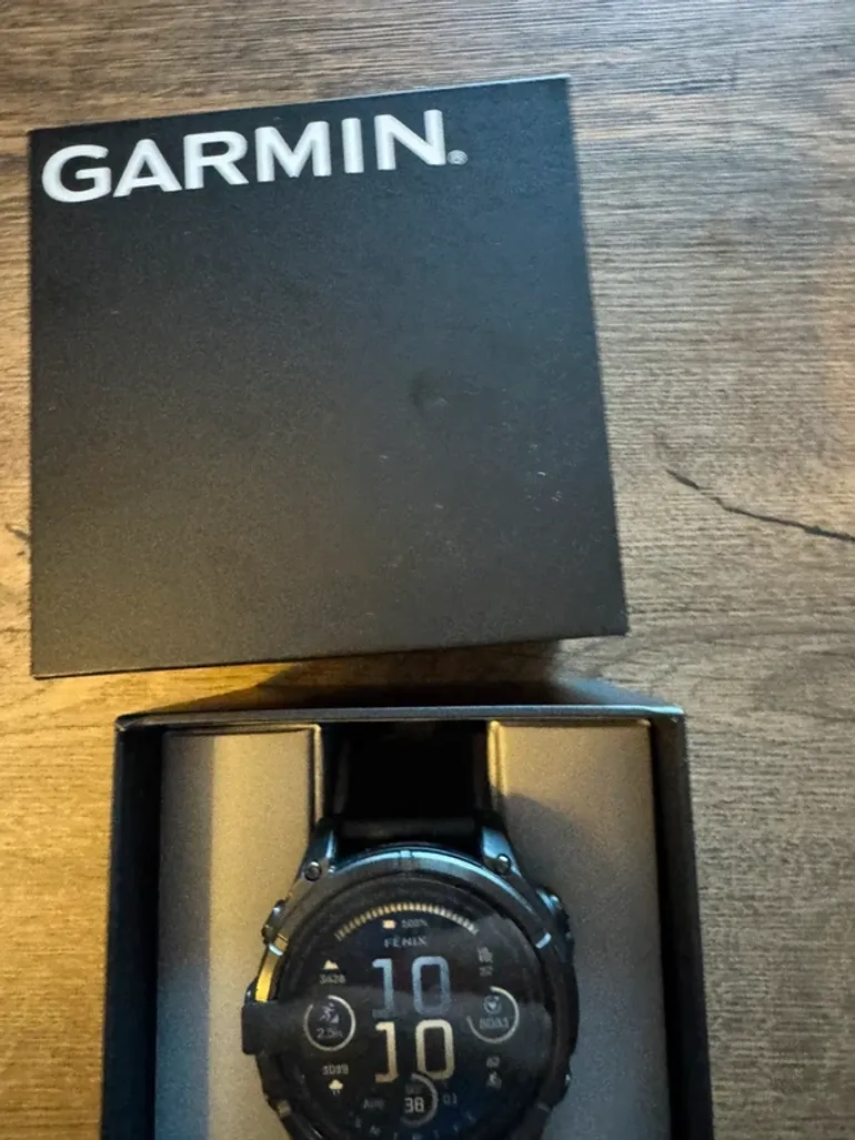 Used Garmin fenix 8 sapphire titanium 47mm bike — image 3 of 5