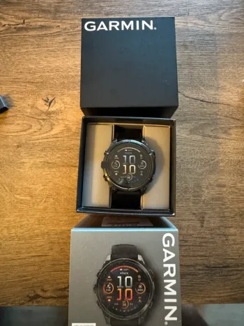 Used Garmin fenix 8 sapphire titanium 47mm bike — image 5 of 5