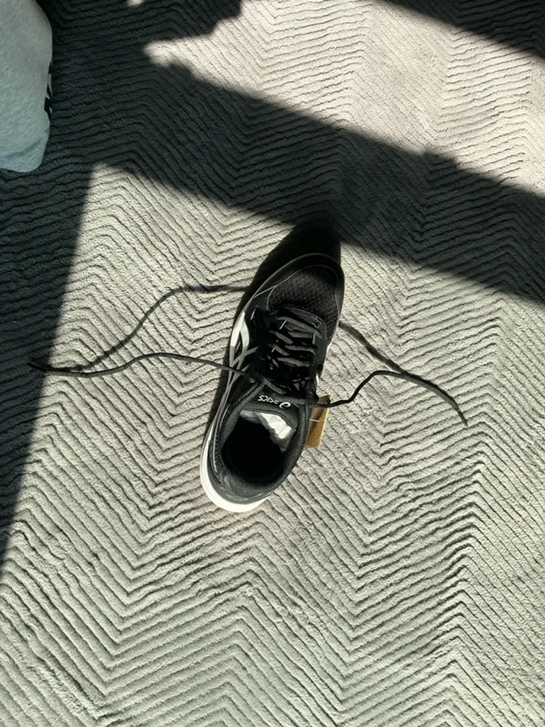 Used Asics Upcourt 6 bike — image 6 of 7