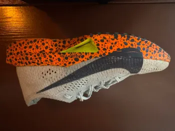 Used Asics Vaporfly 3 bike — image 3 of 10
