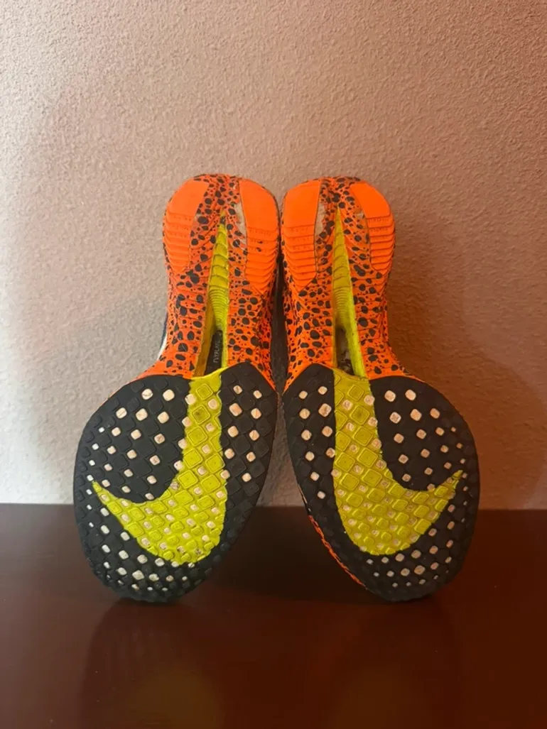 Used Asics Vaporfly 3 bike — image 6 of 10