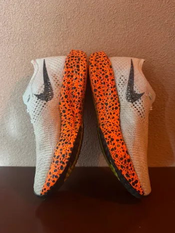 Used Asics Vaporfly 3 bike — image 5 of 10