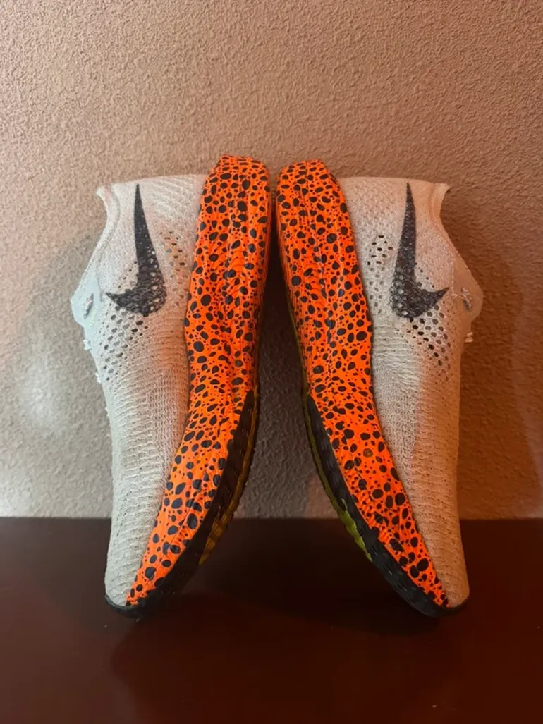 Used Asics Vaporfly 3 bike — image 5 of 10
