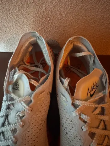 Used Asics Vaporfly 3 bike — image 8 of 10