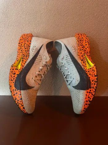Used Asics Vaporfly 3 Running Shoes