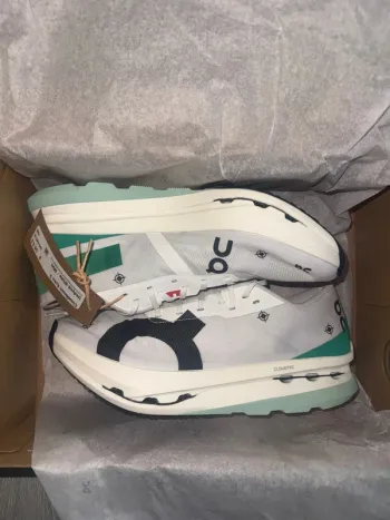 Used Echo Cloudboom 3 Running Shoes