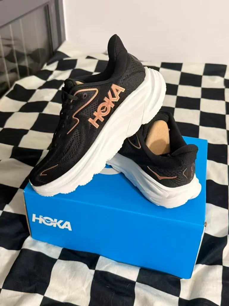 Used Hoka Shoes Size 39 bike — image 2 of 7